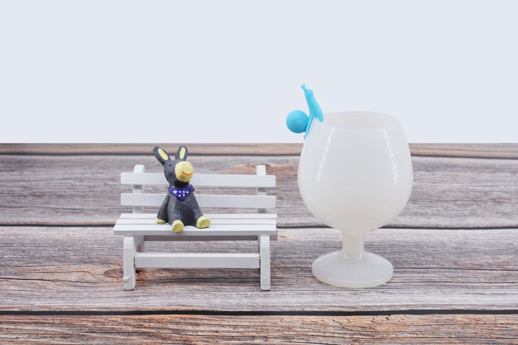 專業(yè)硅膠禮品批發(fā)廠家產(chǎn)品--酒杯識別器 專業(yè)硅膠禮品批發(fā)廠家產(chǎn)品--酒杯識別器