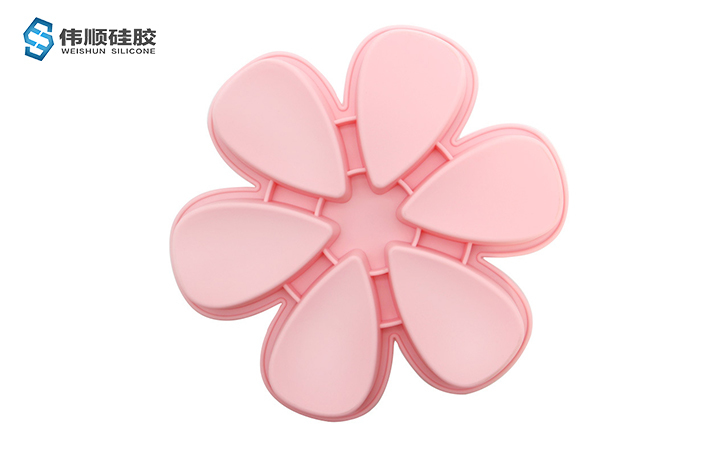 硅膠制品生產(chǎn)工藝流程,硅膠的生產(chǎn)流程 硅膠制品生產(chǎn)工藝流程,硅膠的生產(chǎn)流程