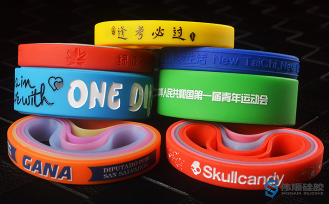 硅膠運(yùn)動手環(huán),硅膠運(yùn)動手環(huán)有什么用,硅膠運(yùn)動手環(huán)的作用是什么 硅膠運(yùn)動手環(huán),硅膠運(yùn)動手環(huán)有什么用,硅膠運(yùn)動手環(huán)的作用是什么