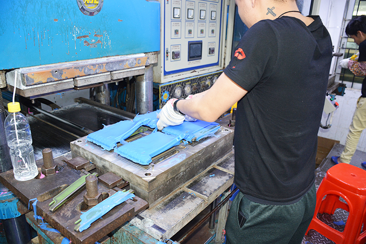 硅膠制品如何快速脫模 硅膠制品如何快速脫模