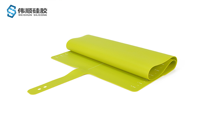 模壓硅膠制品和擠出硅膠制品的區(qū)別 模壓硅膠制品和擠出硅膠制品的區(qū)別