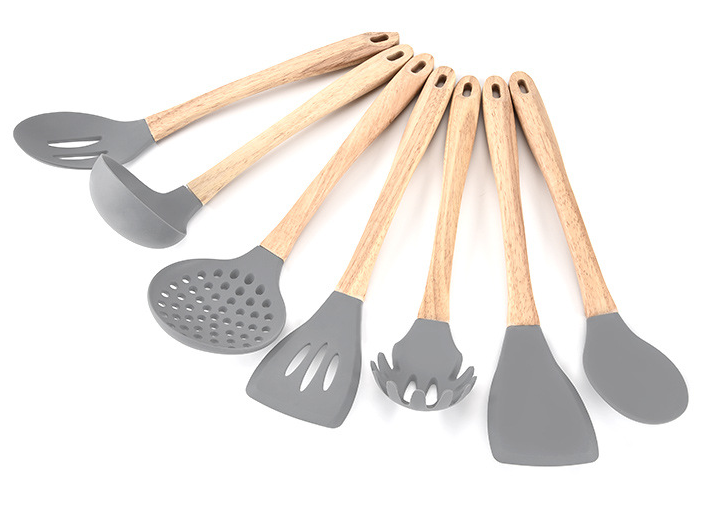 硅膠廠生產(chǎn)的硅膠制品安不安全 硅膠廠生產(chǎn)的硅膠制品安不安全